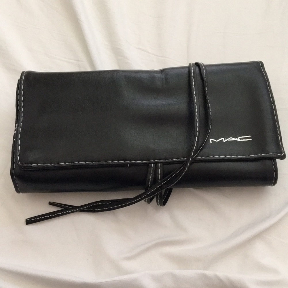 Large Black MAC Brush Roll